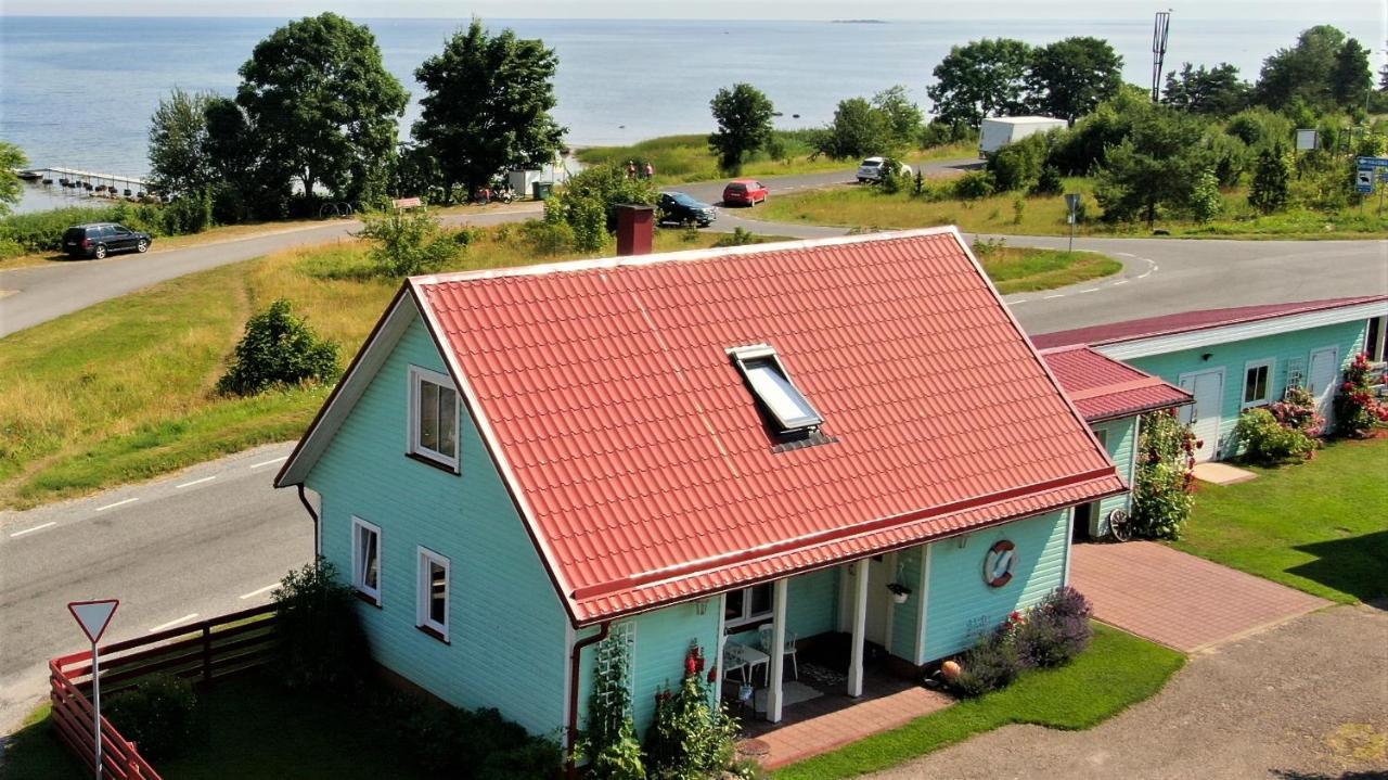 Mere Kodumajutus Kärdla Buitenkant foto
